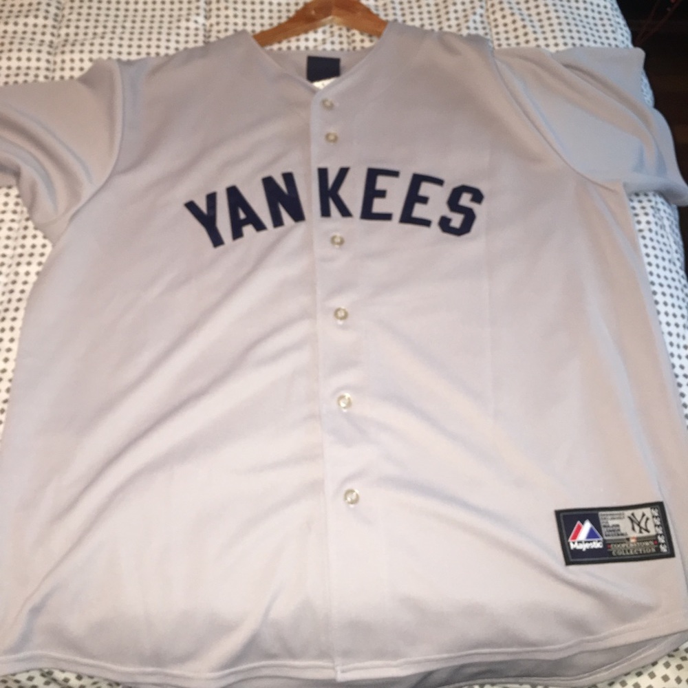 Throwback Yankees Jersey. #5 Joe DiMaggio
